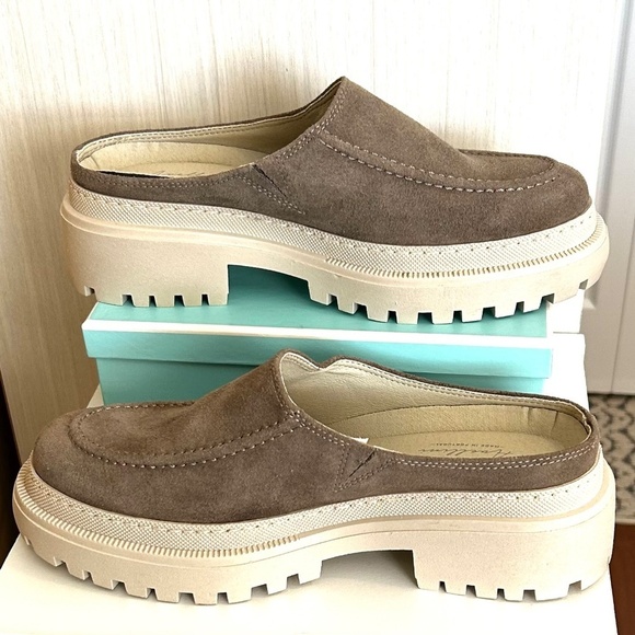 Like New! Avellini Made in Portugal Suede Lug Sole Mules/Clogs Taupe Size 41/9.5 - Picture 13 of 13